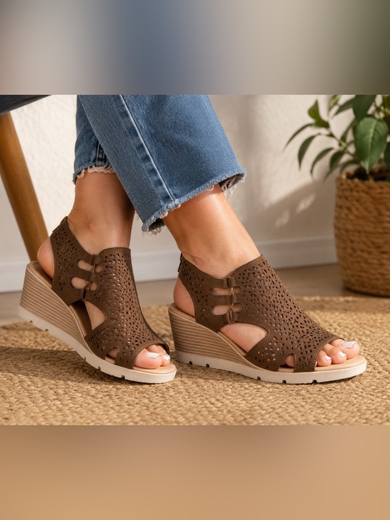 Rockport Shoes - Rockport Brown Wedges Size 9.5 NWOT